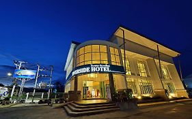 Riverside Hotel